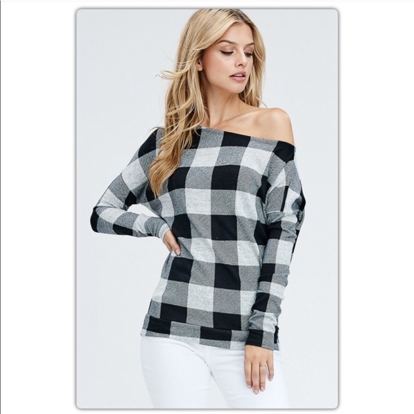 Black and White One Shoulder Shirt - Picture 3 of 4